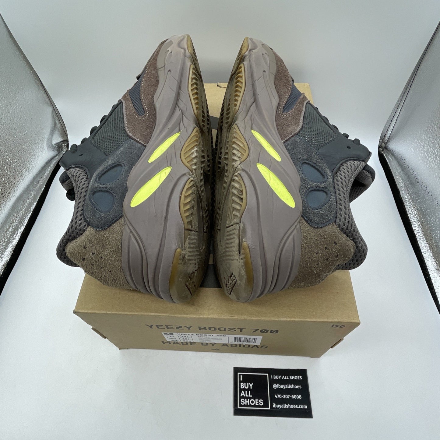 Size 11 - adidas Yeezy Boost 700 V1 Mauve (EE9614)