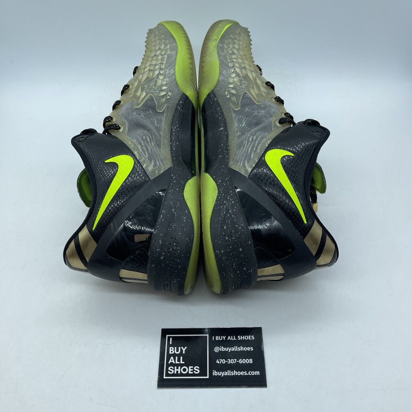Size 12 - Nike Kobe 8 SS Christmas Suede Leather (639522-001)