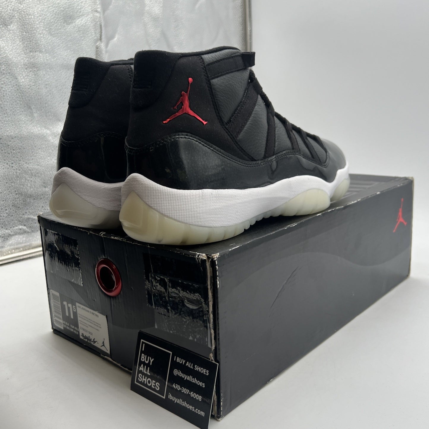 Size 11.5 - Air Jordan 11 Retro 72-10 2015 (378037-002)