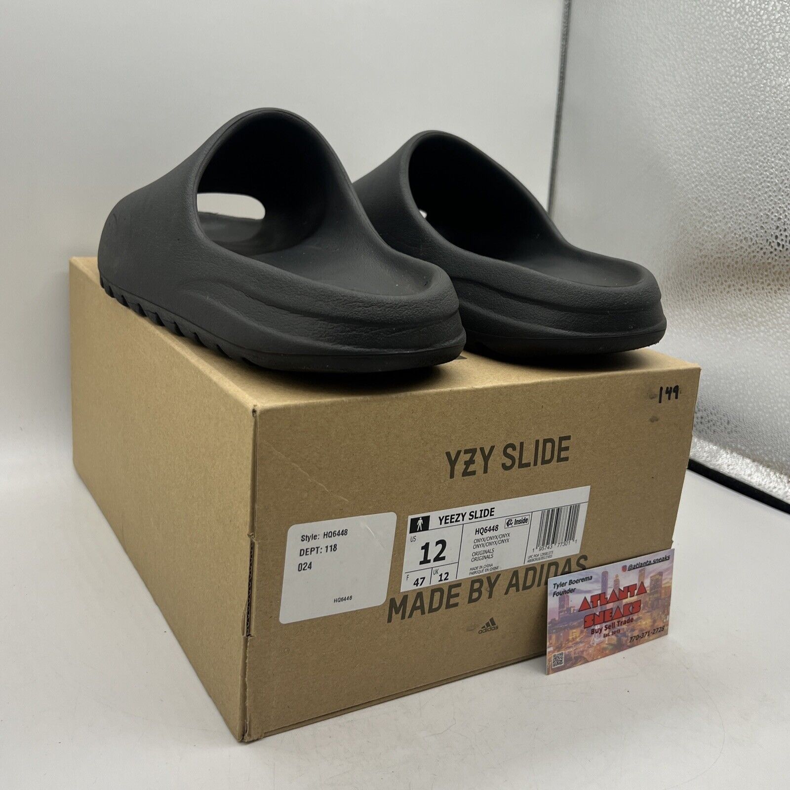 YEEZY SLIDE ONYX HQ6448 MENS SIZE 12 (HQ6448)