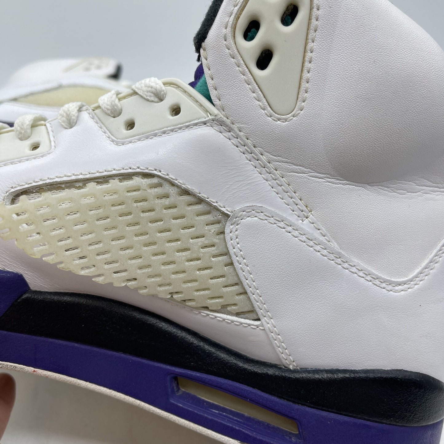 Size 10.5 - Jordan 5 Retro Grape 2013 White Purple Black Leather (136027-108)