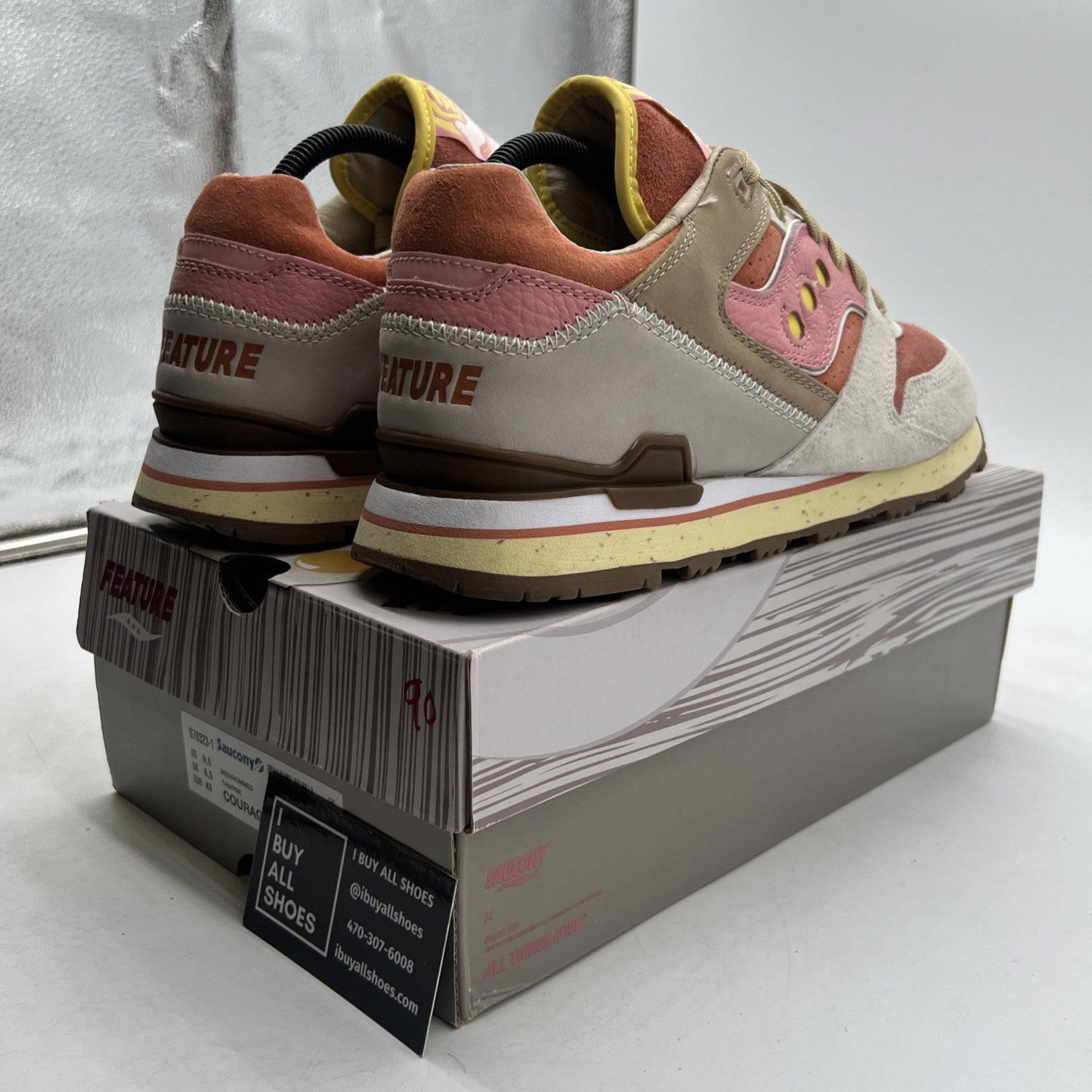 Size 9 - Saucony Feature x Courageous Bacon & Eggs (S70323-1)