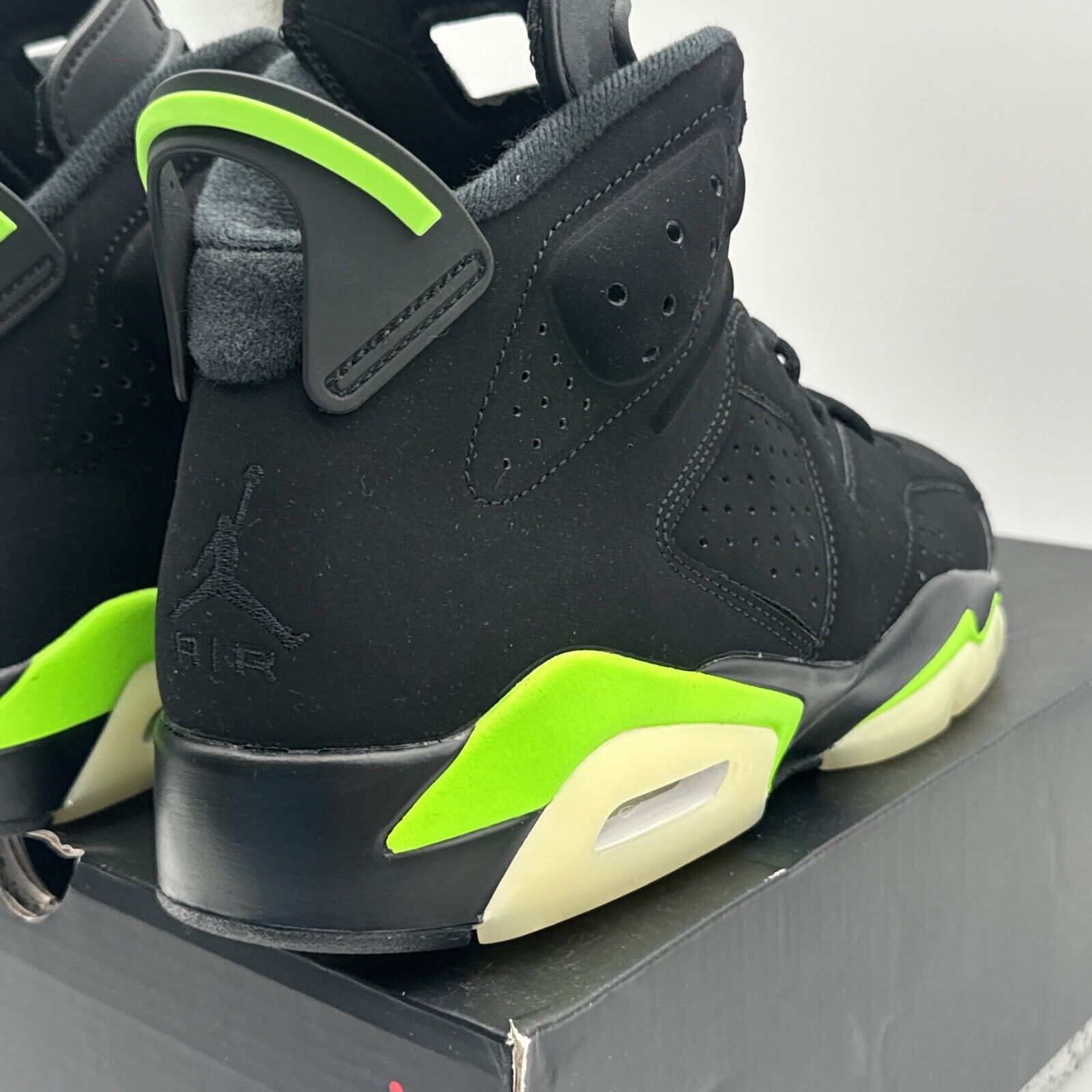 Size 9.5 - Jordan 6 Retro Electric Green 2021 Noir Black Suede All Black Neon Po