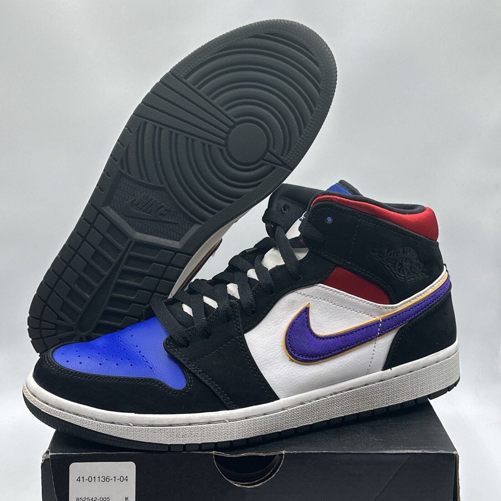Size 10 - Jordan 1 Mid SE Rivals 2019