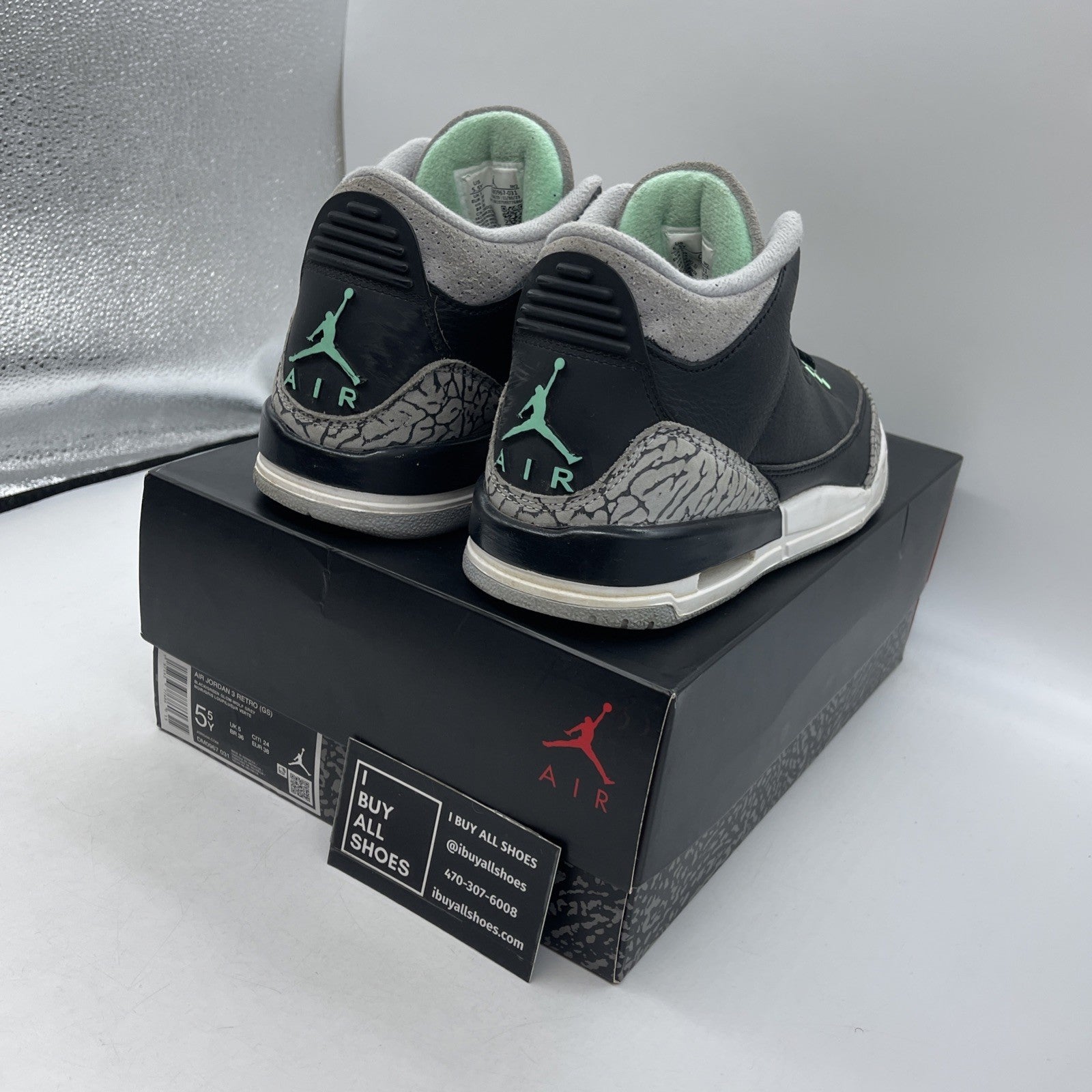 Size 5.5Y - Air Jordan 3 Retro Green Glow (DM0967-031)