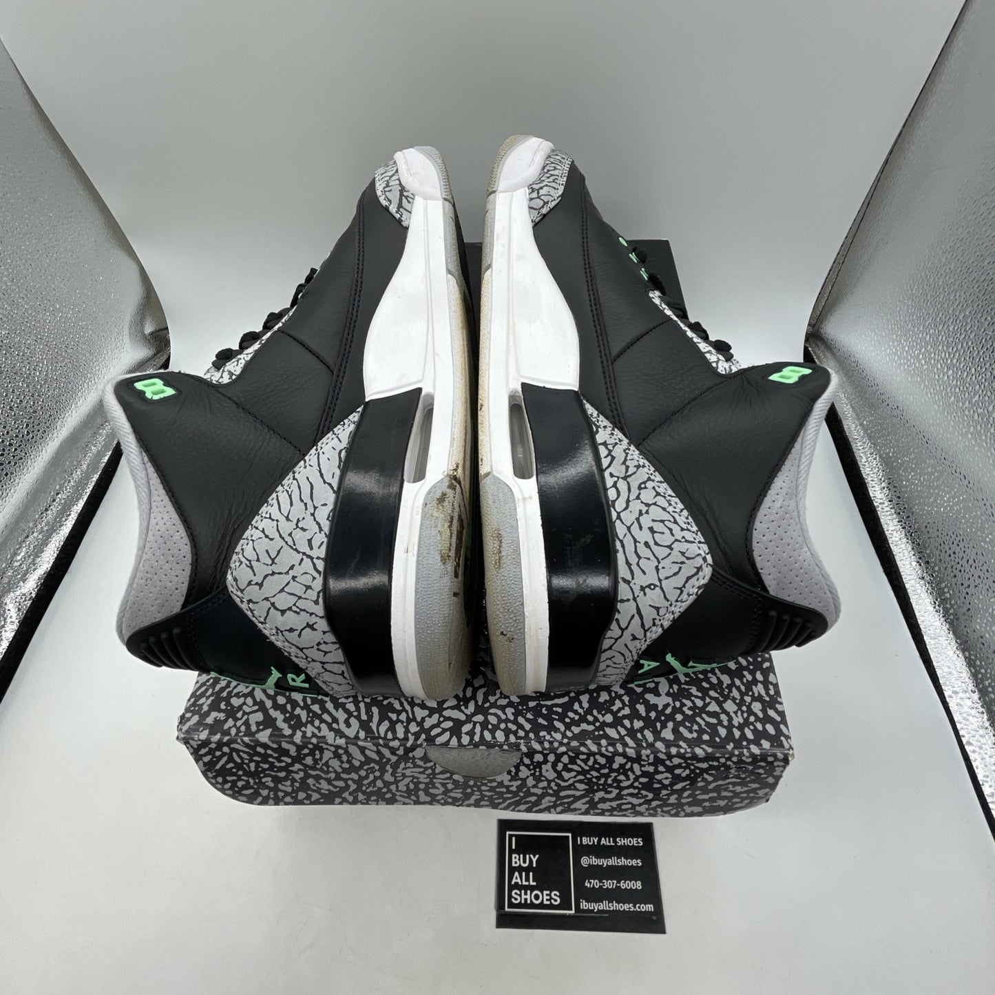 Size 10.5 - Air Jordan 3 Retro Green Glow (CT8532-031)
