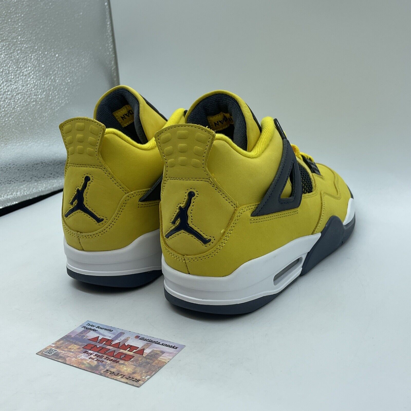 Size 10 - Jordan 4 Retro Mid Lightning White Yellow Suede Black (CT8527-700)