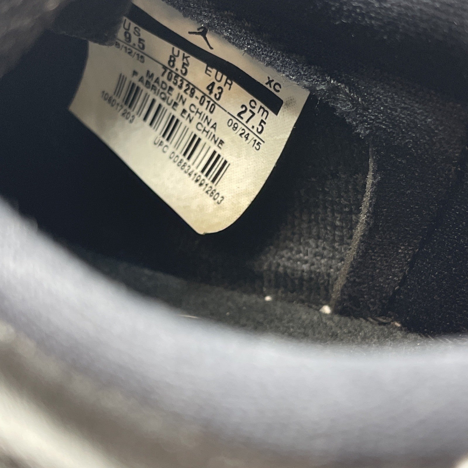 Size 9.5 - Air Jordan 1 Retro OG Low Cyber Monday (705329-010)
