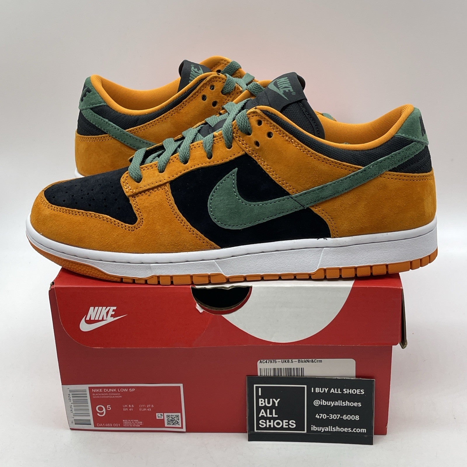 Size 9.5 - Nike Dunk SP Retro 2020 Low Ceramic Orange Suede (DA1469-001)