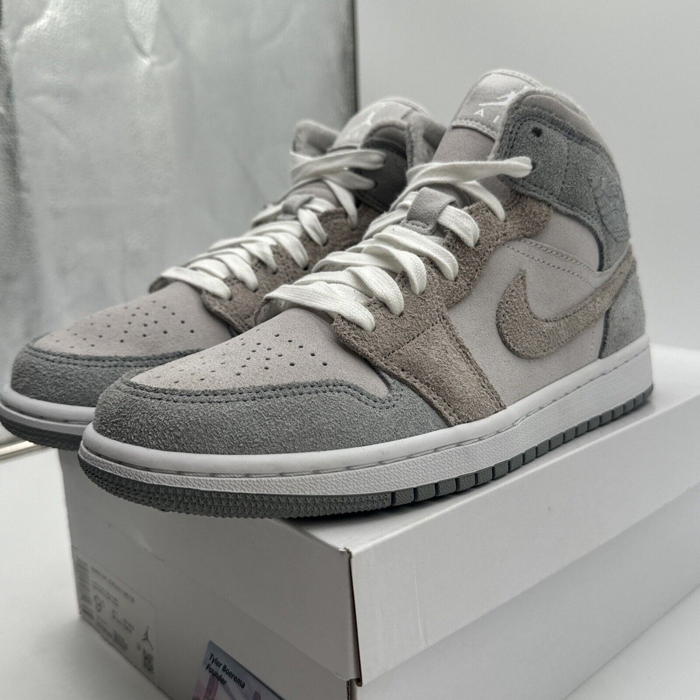 Size 9.5 - Jordan 1 Mid SE Particle Gray Thick Suede fuzzy Premium Materials Sil