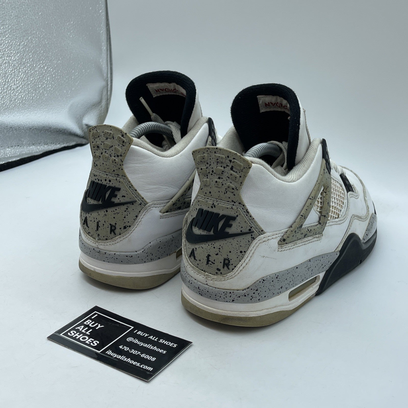 Size 8 - Jordan 4 Retro OG Mid White Cement Grey Leather (840606-192)