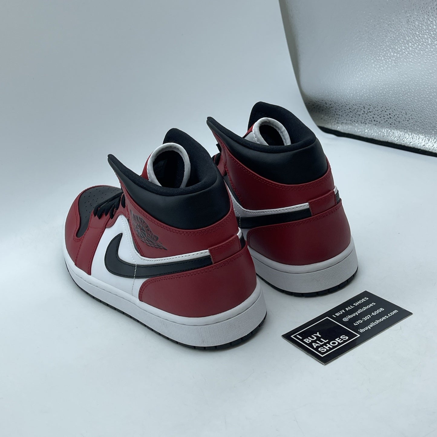Size 10 - Air Jordan 1 Mid Chicago Black White Red Leather (554724-069)
