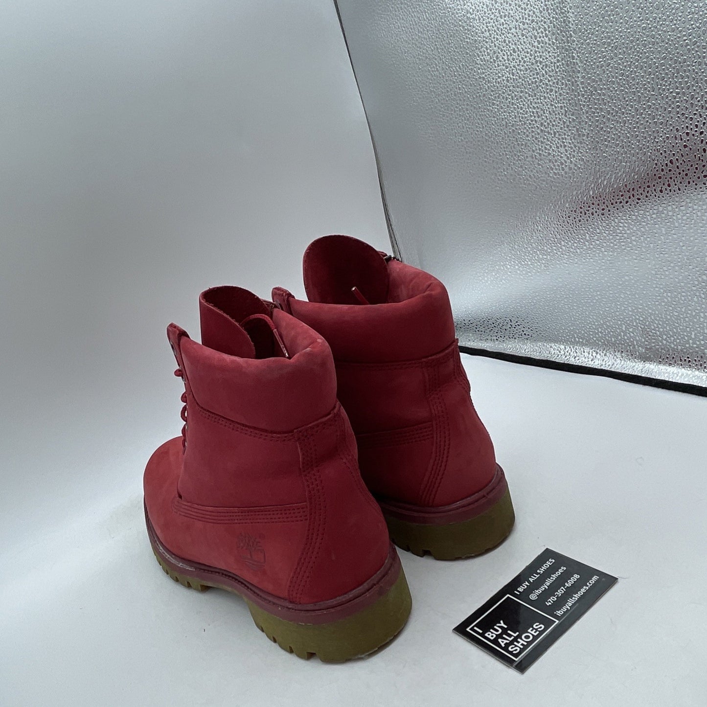 Size 8 - Timberland Dark Pink Boots. Waterproof. Primaloft 200 Gram