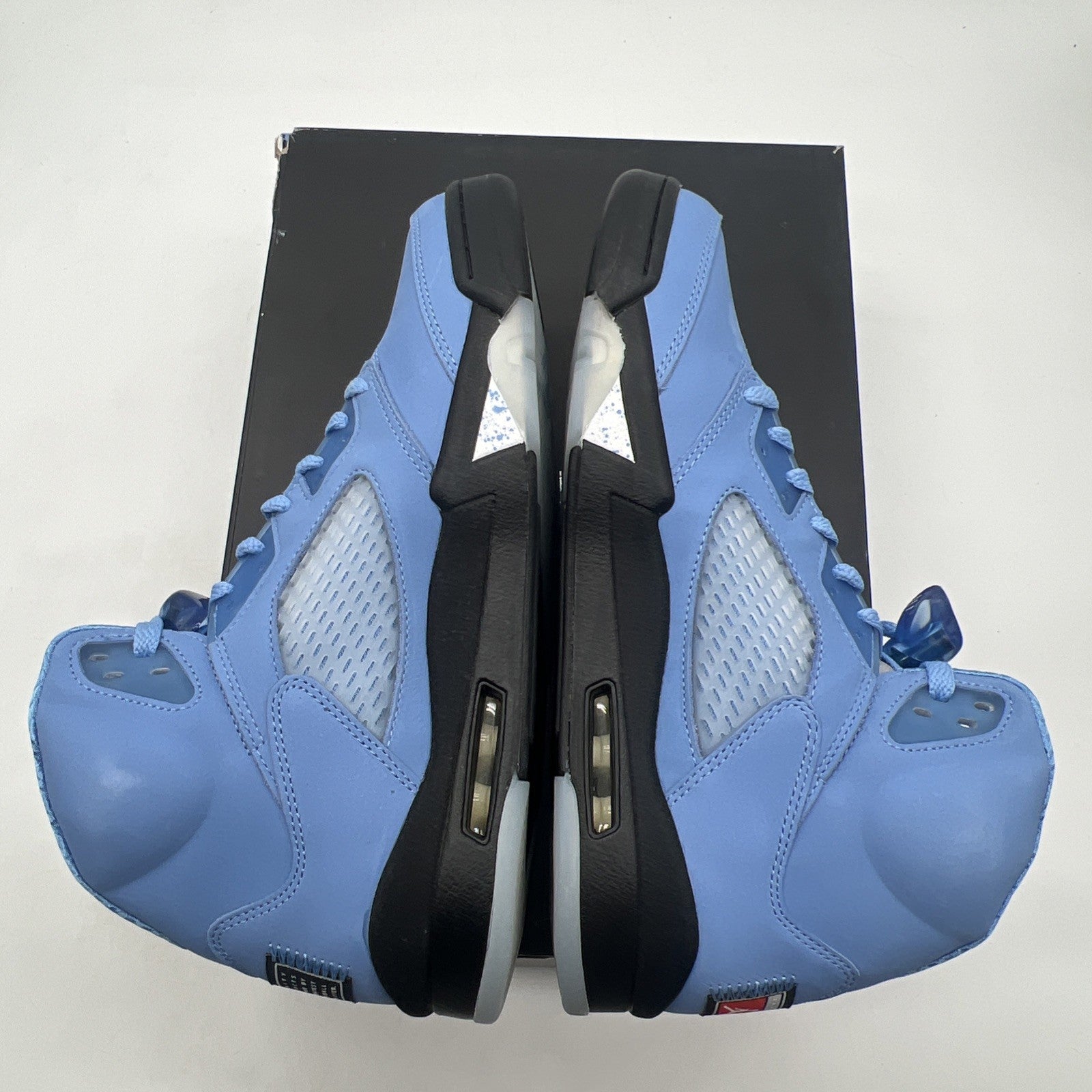 Size 10.5 - Air Jordan 5 Retro SE Mid UNC (DV1310-401)