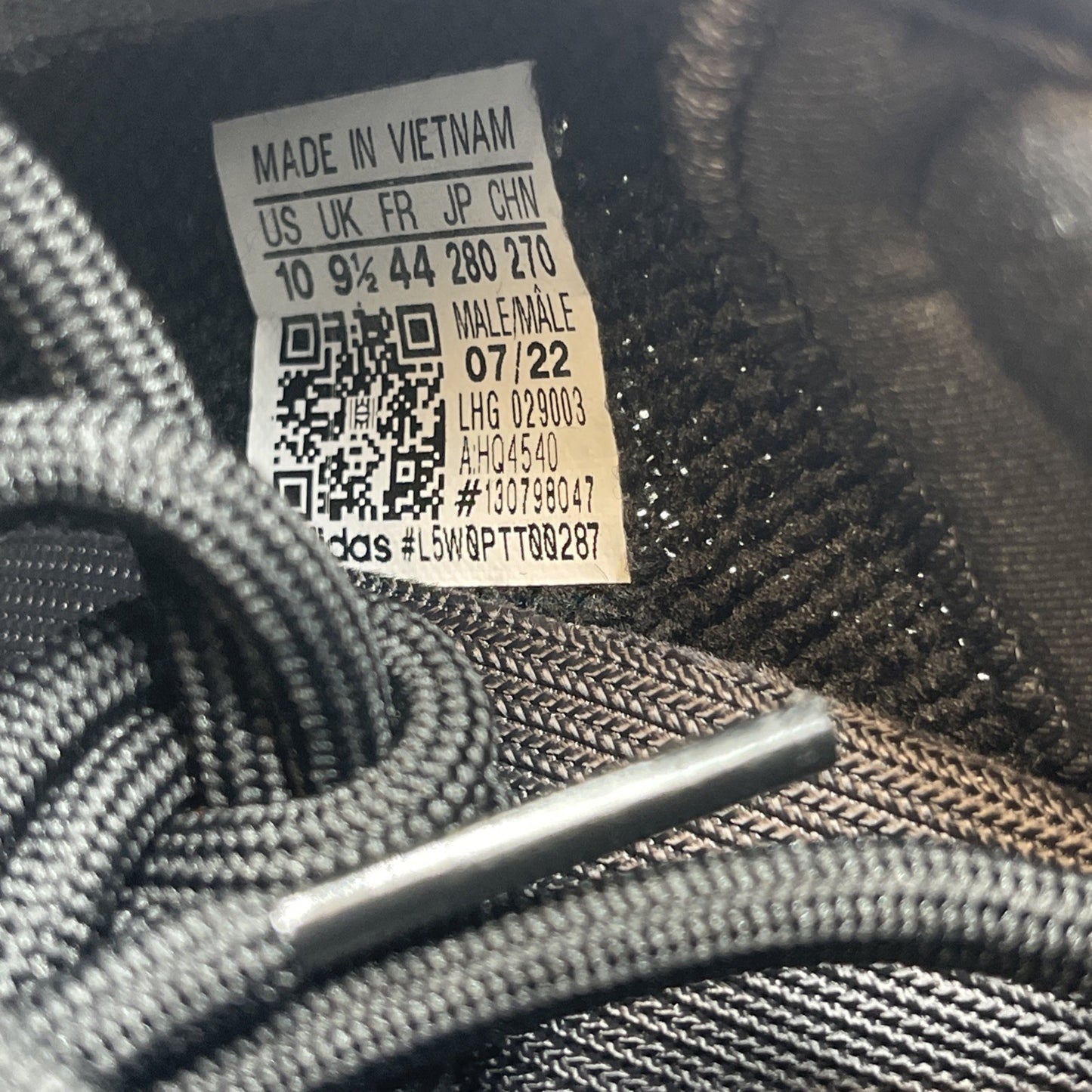 Size 10 - adidas Yeezy Boost 350 V2 Low Onyx Black Suede (HQ4540)