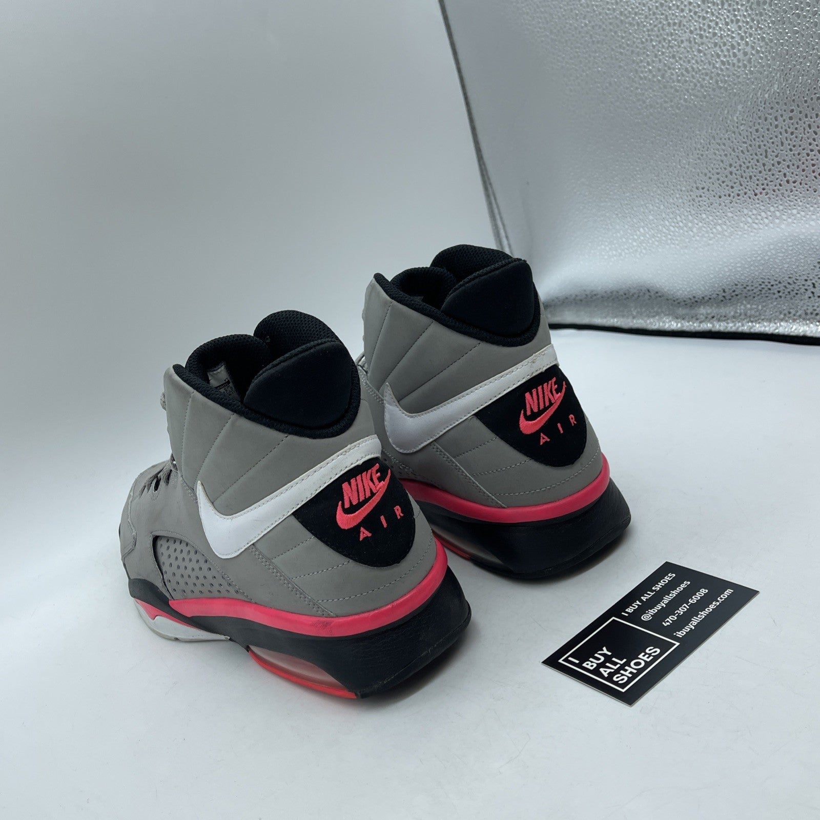 Size 9.5 - Nike Air Maestro Flight Gray White Suede Leather (472499-060)