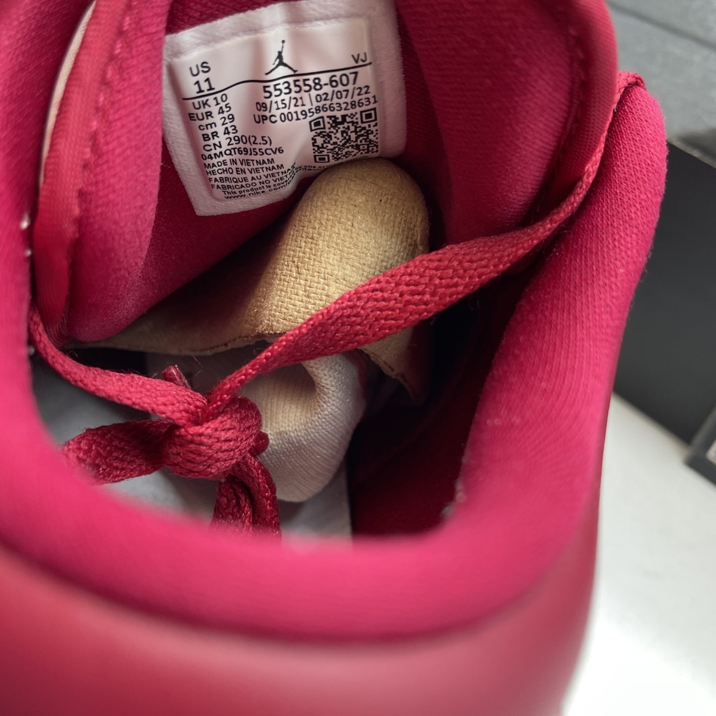 Size 11 - Air Jordan 1 Low Cardinal Red 2022 (553558-607)