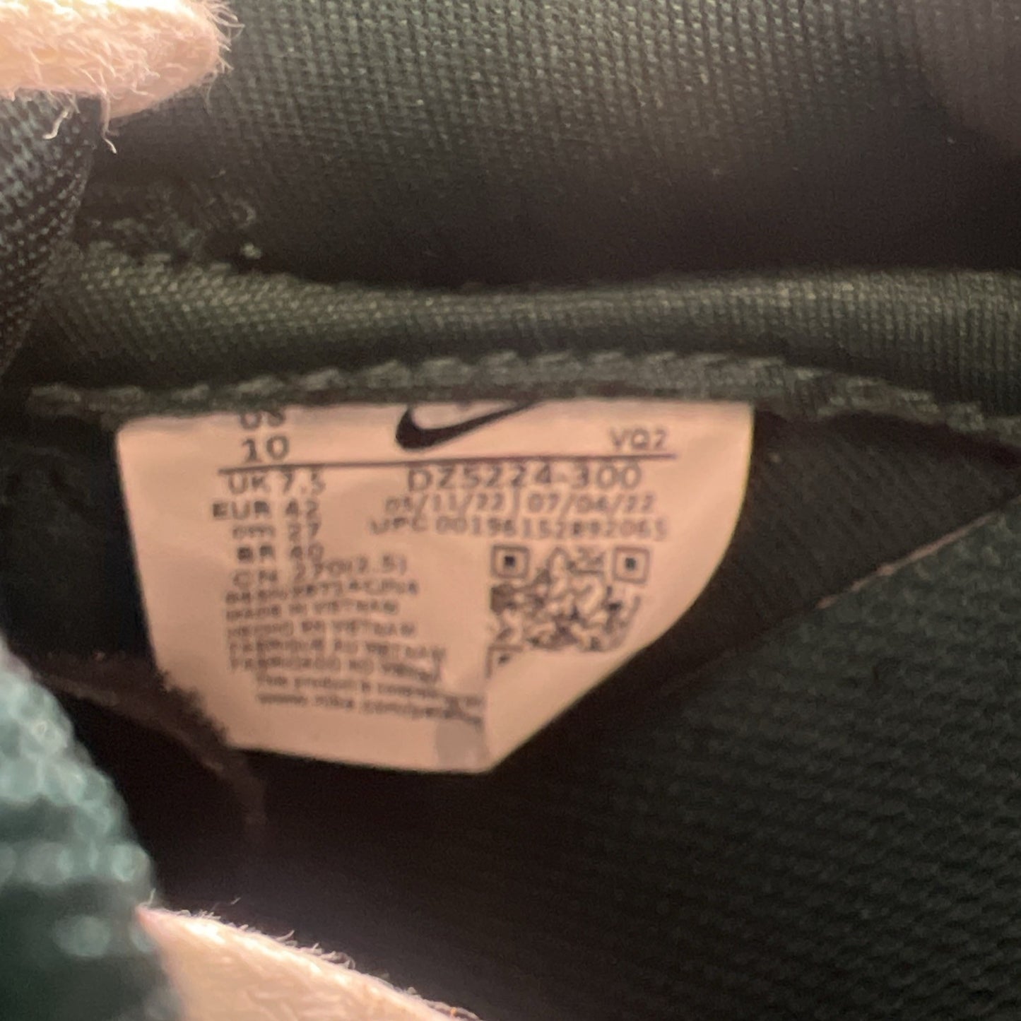 Size 10 - Nike Dunk Low Green Velvet W (DZ5224-300)