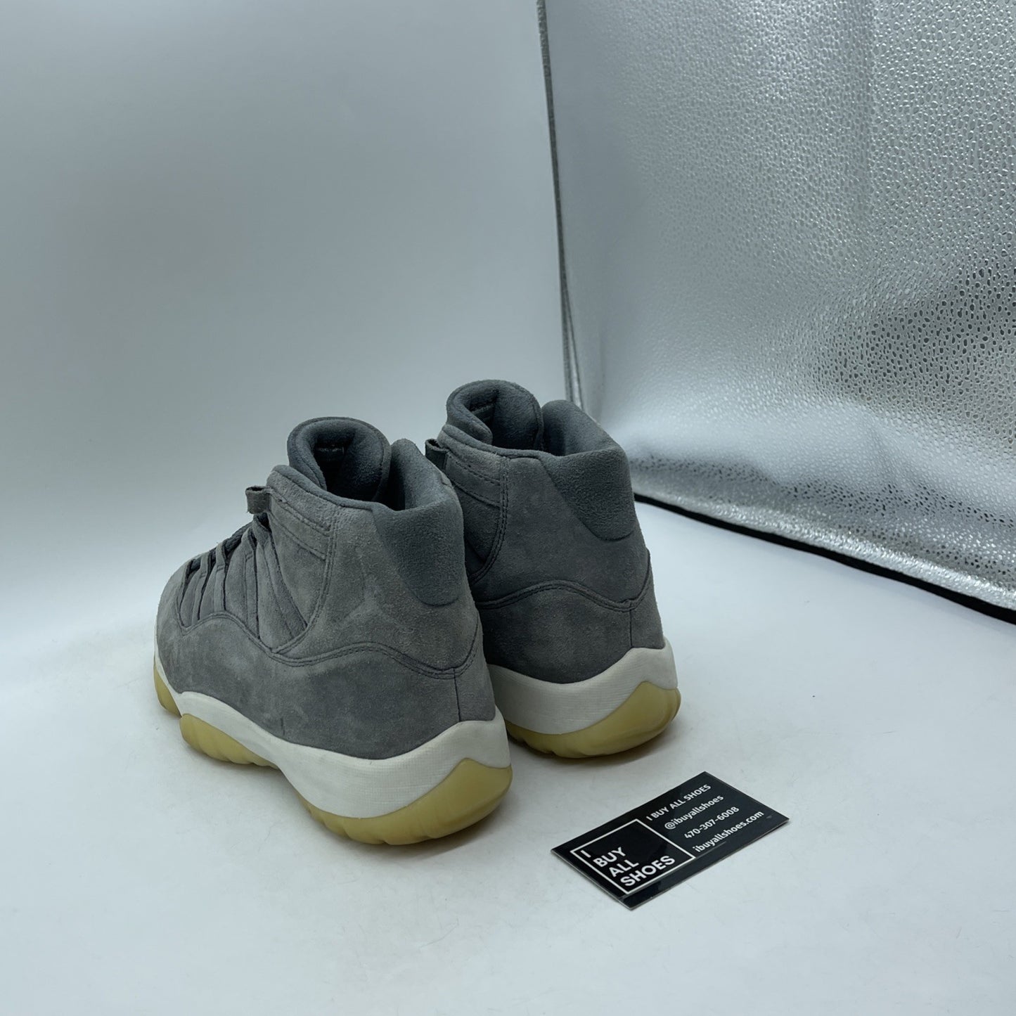 Size 9 - Air Jordan 11 Retro Premium Grey Suede (914433-003)