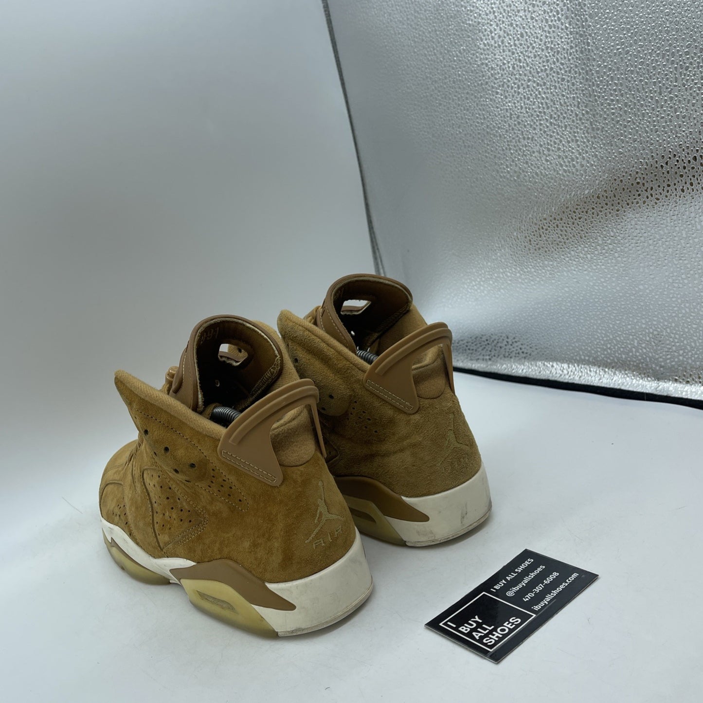 Size 9.5 - Air Jordan 6 Retro Wheat Brown White Suede (384664-705)