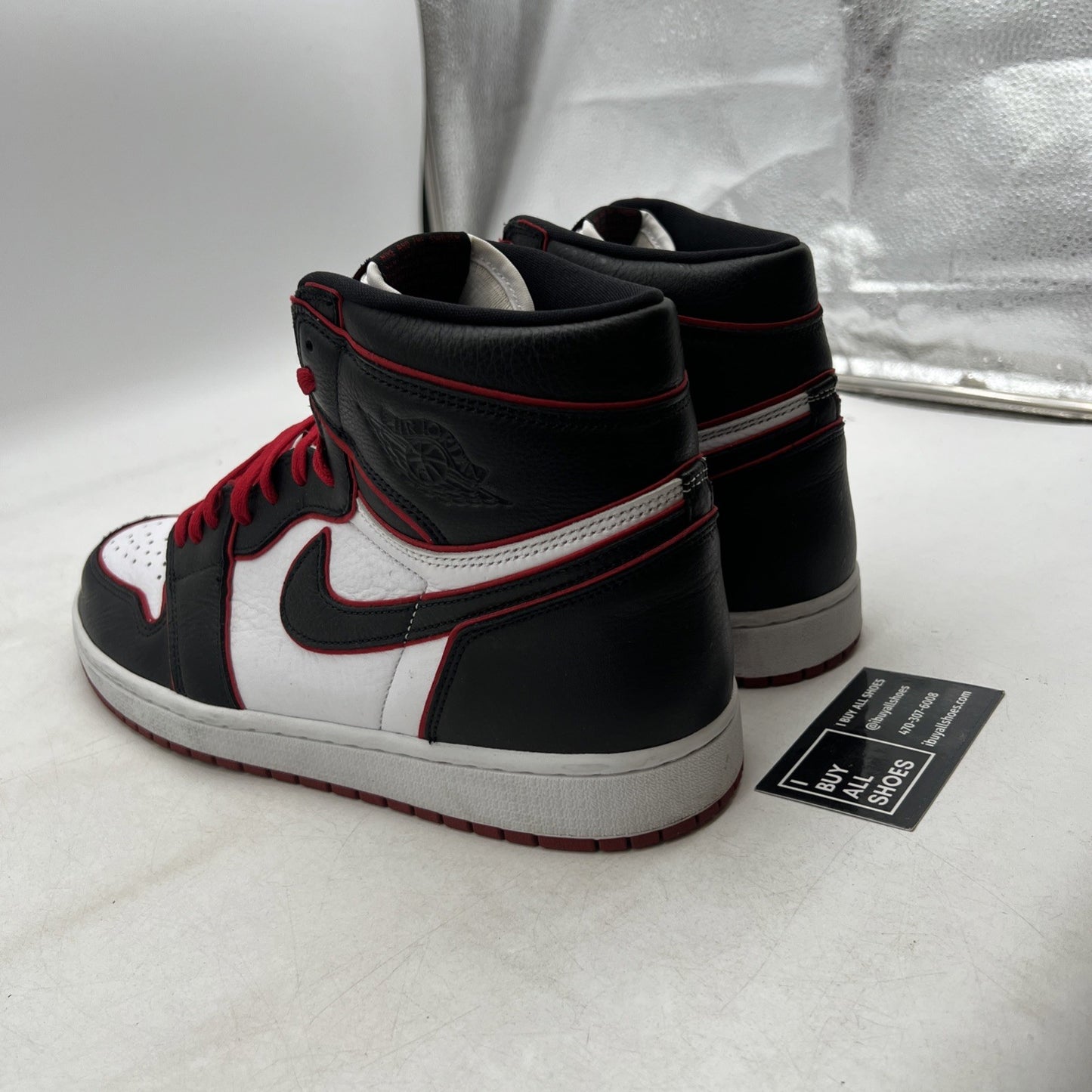 Size 13 - Air Jordan 1 Retro High OG Bloodline 2019 (555088-062)