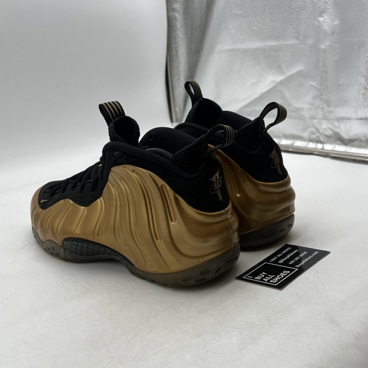Size 10 - Nike Air Foamposite One Metallic Gold (314996-700)