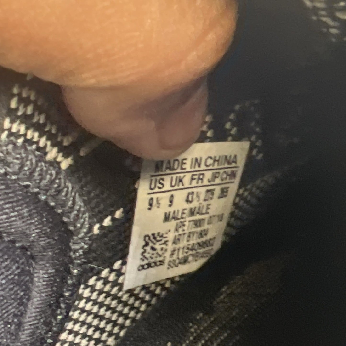 Size 9.5 - adidas Yeezy Boost 350 V2 Low Oreo (BY1604)