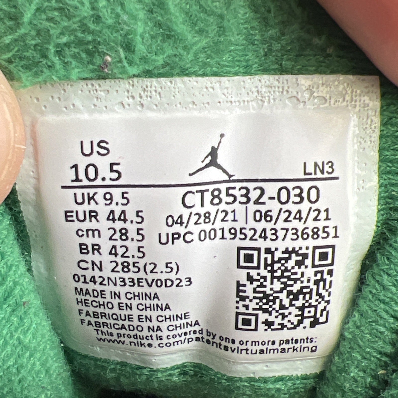 Size 10.5 - Air Jordan 3 Retro Mid Pine Green (CT8532-030)