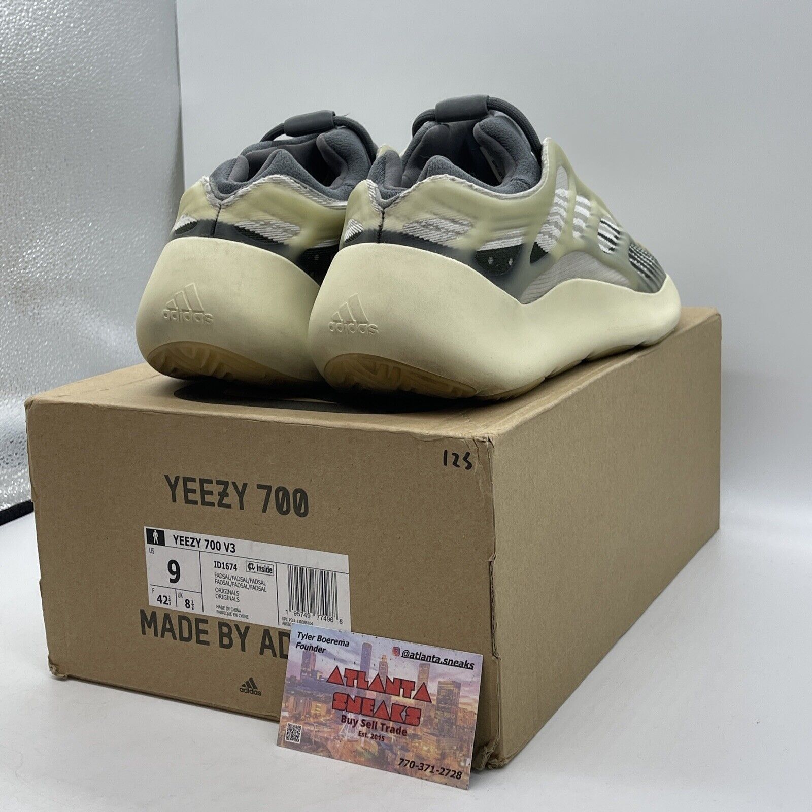 Size 8 - adidas Yeezy 700 V3 Fade Salt White Green Grey Suede Leather (ID1674)