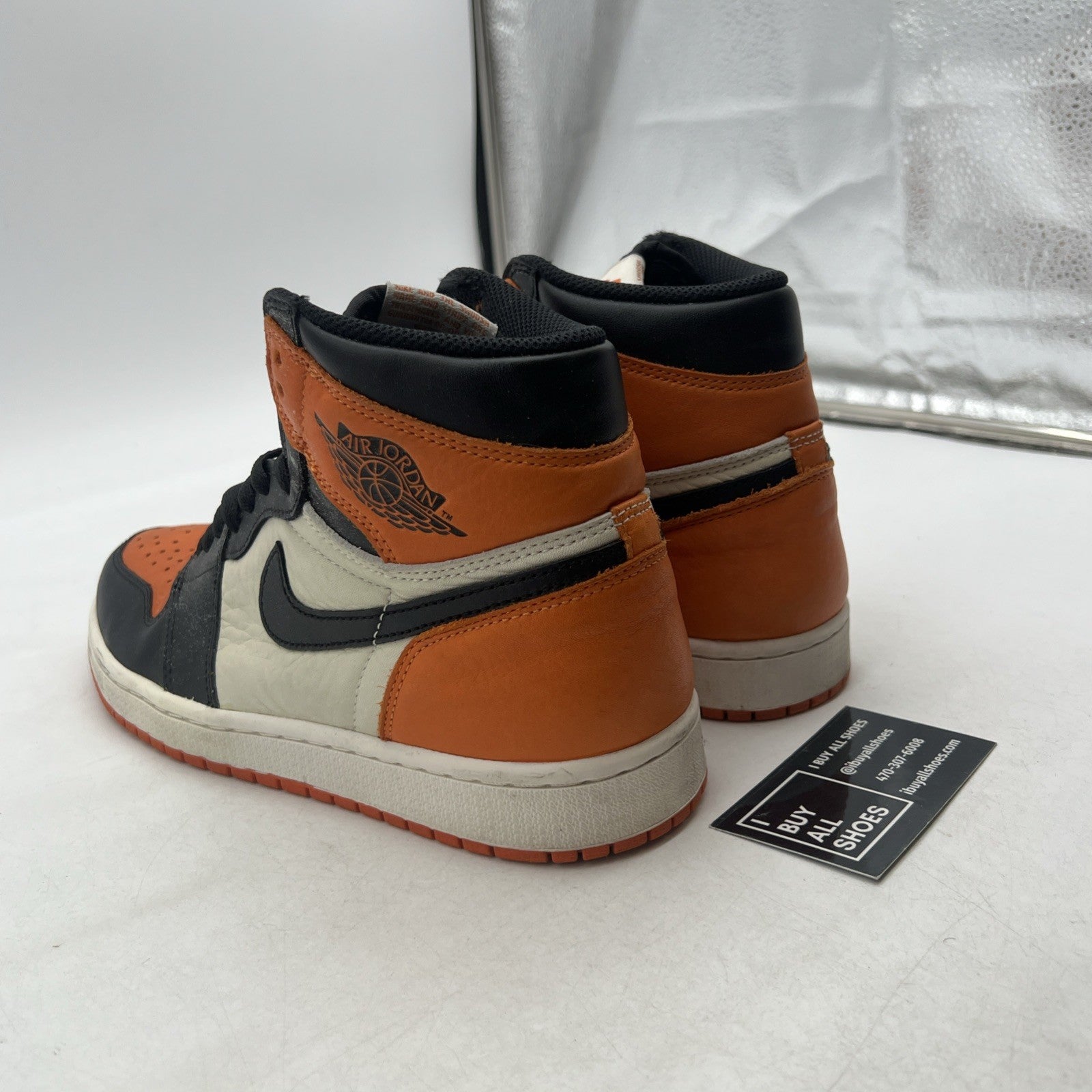 Size 9 - Air Jordan 1 Retro High OG shattered backboard away 2016 (555088-005)