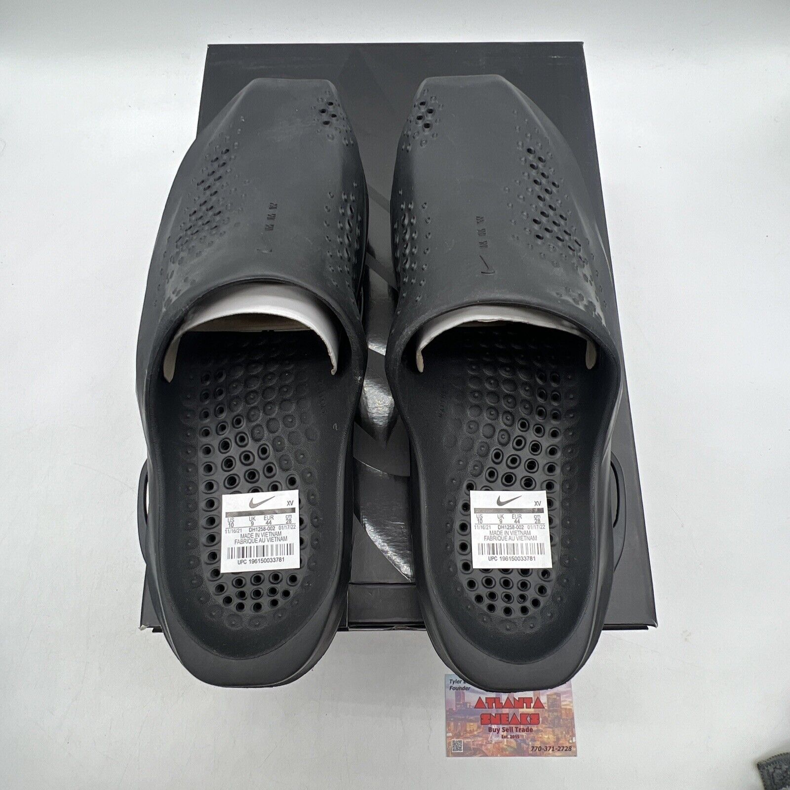 Size 10 - Matthew M. Williams X 005 Slides Black (DH1258-002)