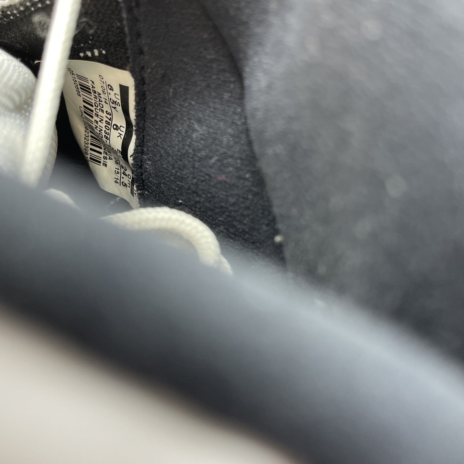 Size 6.5Y (GS) - Air Jordan 11 High Legend Blue (378038-117)