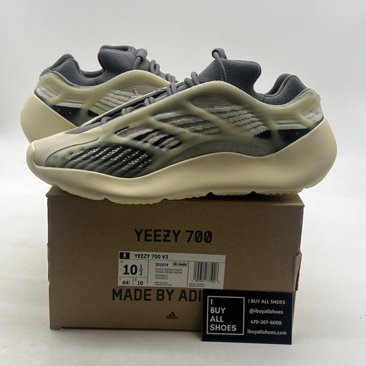 Size 10.5 - adidas Yeezy 700 V3 Fade Salt (ID1674)