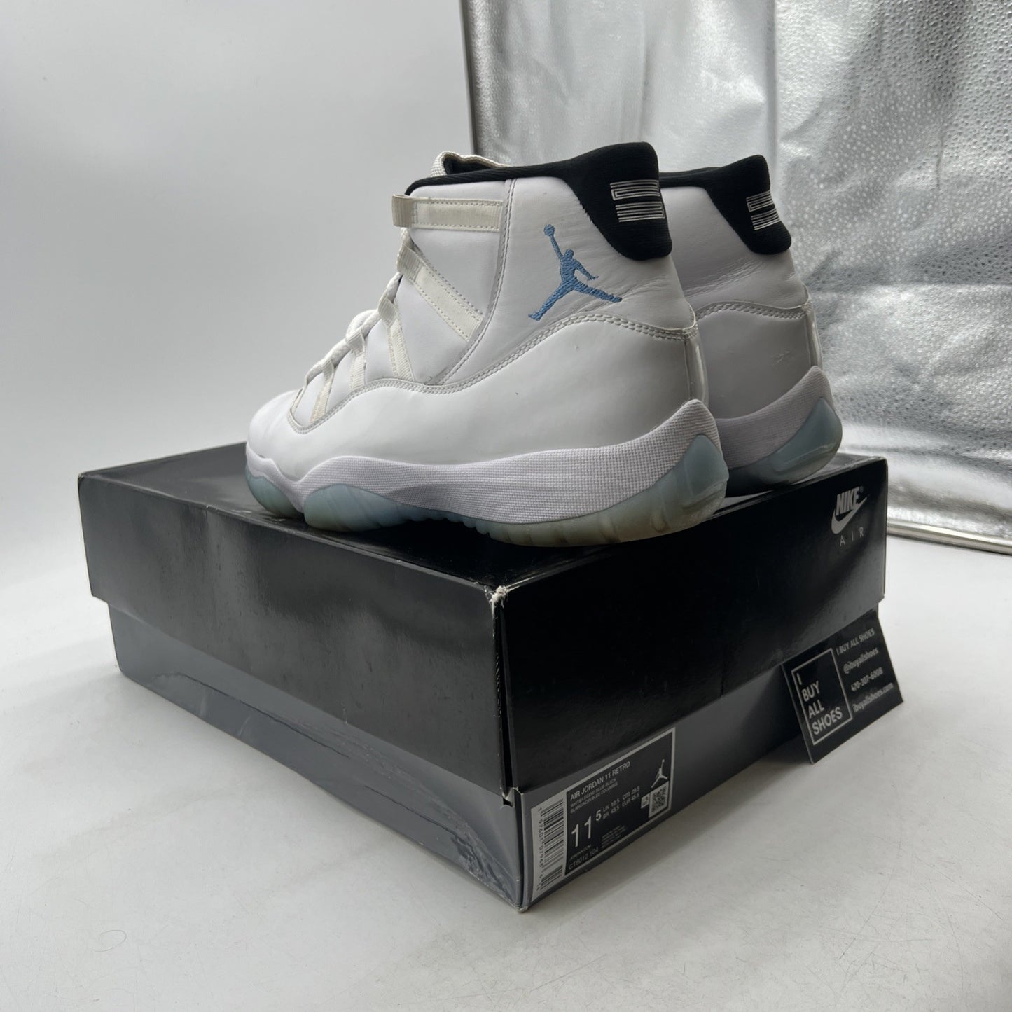 Size 11.5 - Air Jordan 11 Retro 2024 Legend Blue / Columbia (CT8012-104)