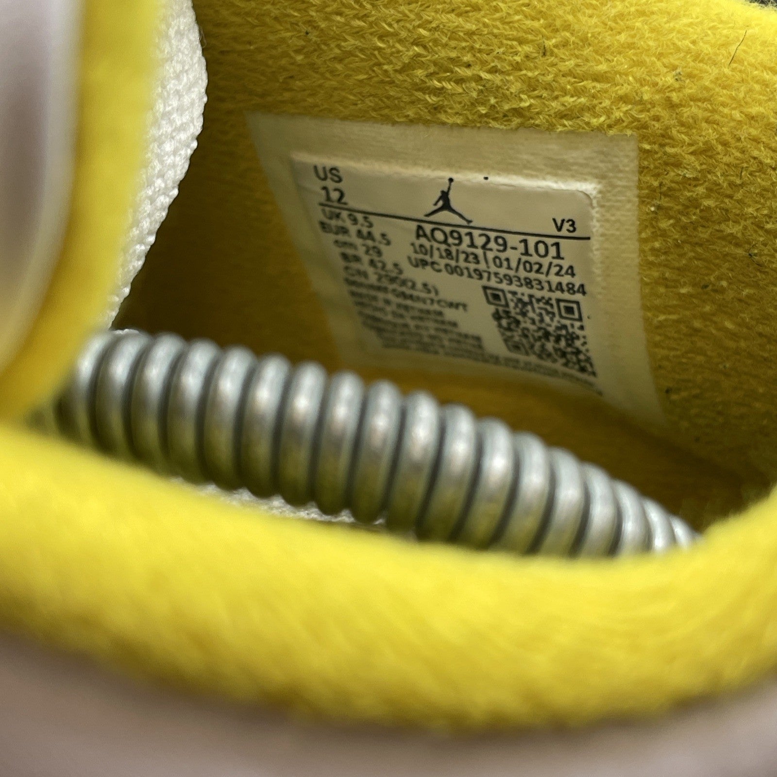 Size 12W - Air Jordan 4 Retro Vivid Sulfur White Yellow Leather (AQ9129-101)