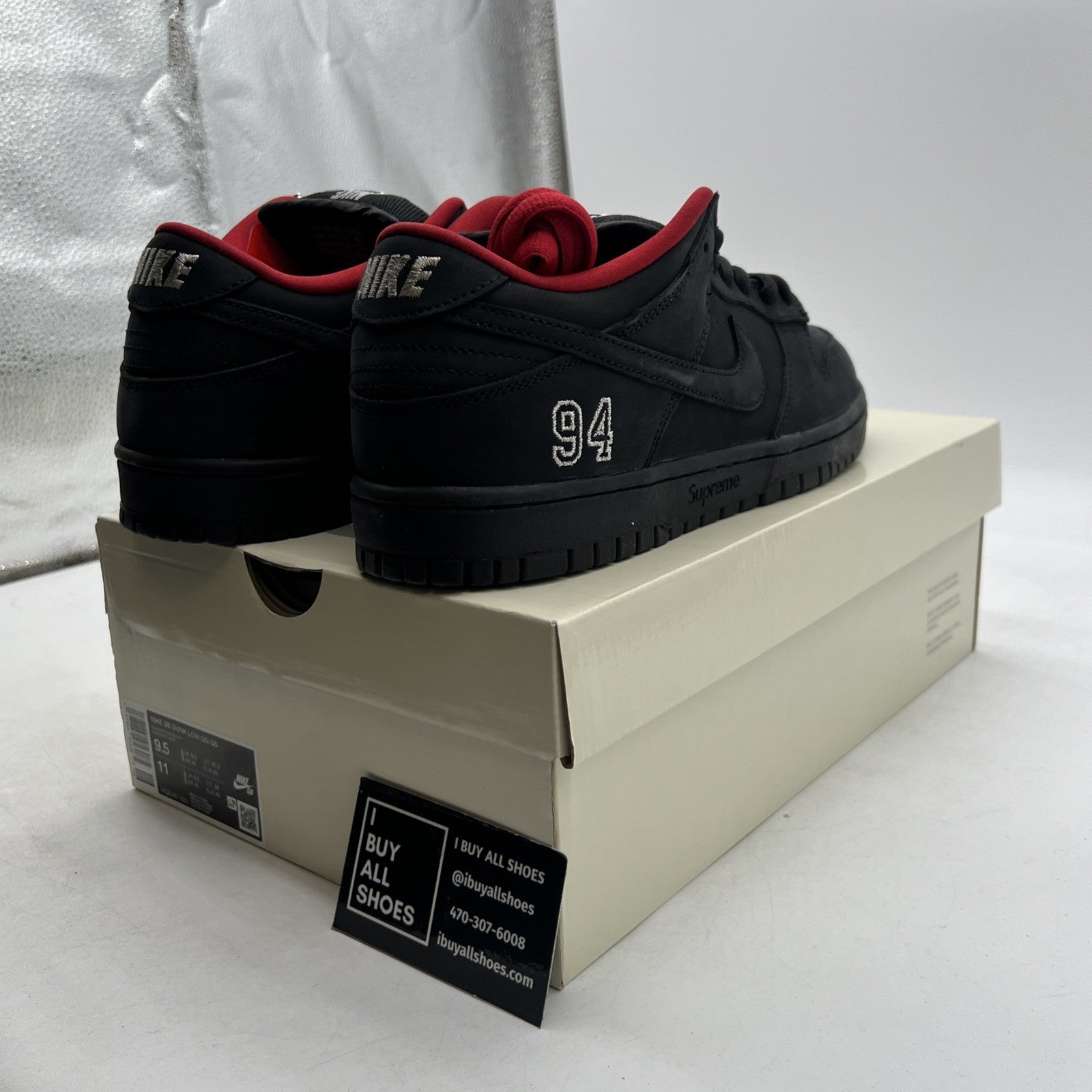Size 9.5 - Supreme x Nike Dunk SB Low Black (HQ8487-001)