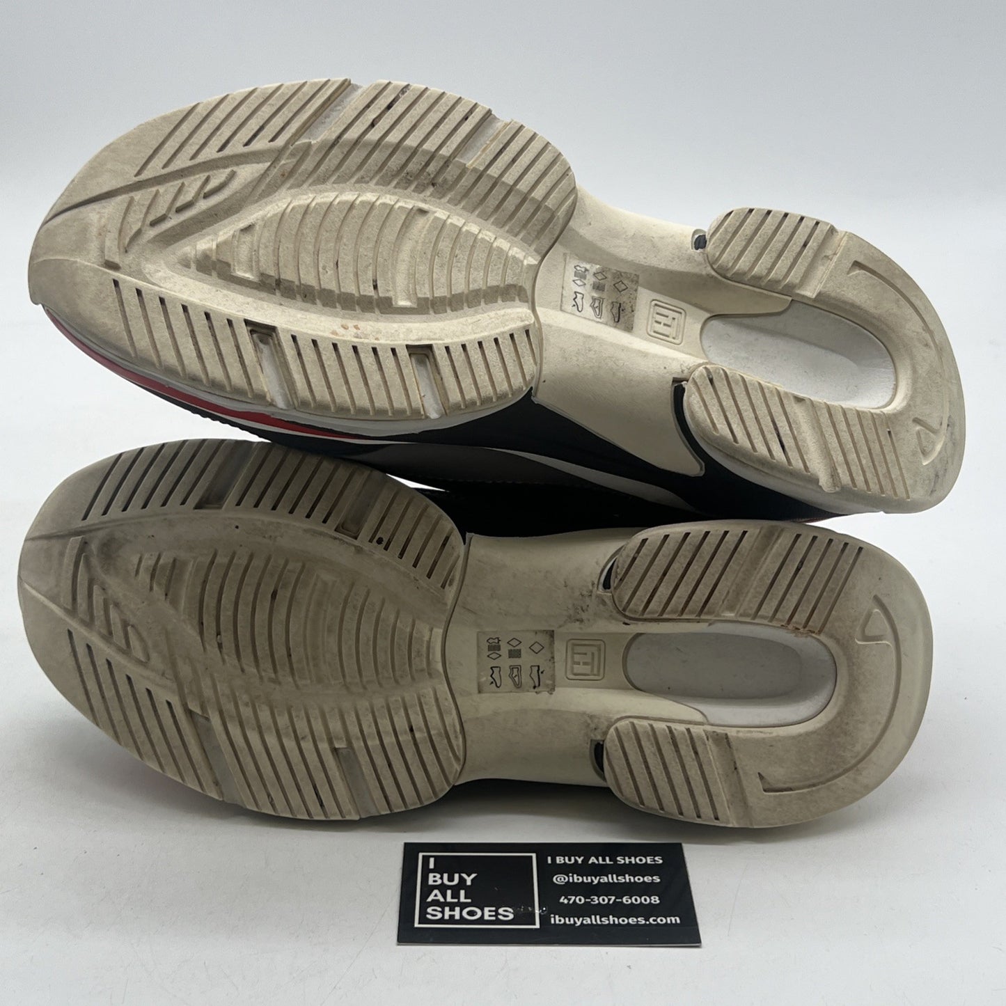 Size 42D - KARL LAGERFELD PARIS SNEAKERS