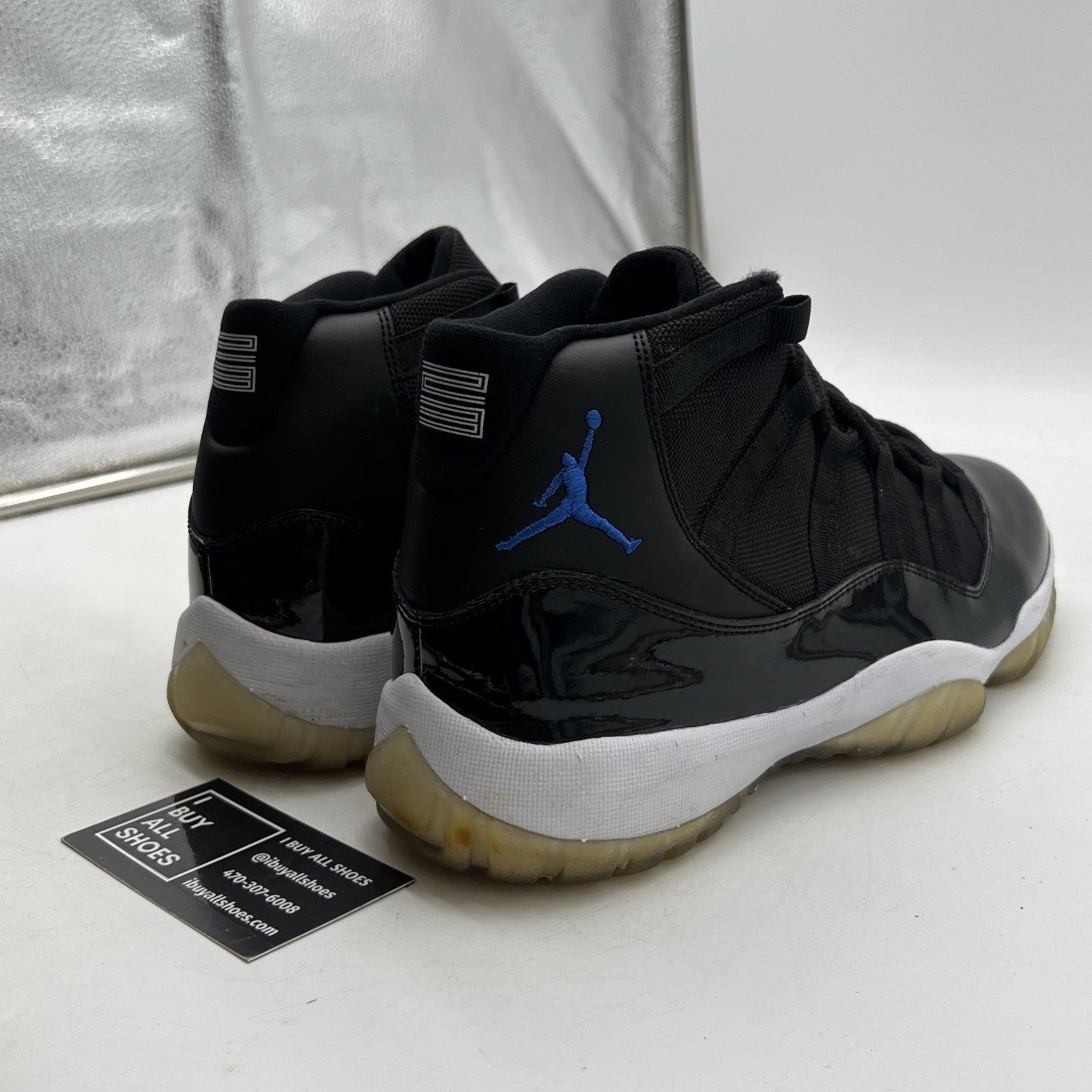 Size 9.5 - Air Jordan 11 Retro 2009 Space Jam (378037-041)