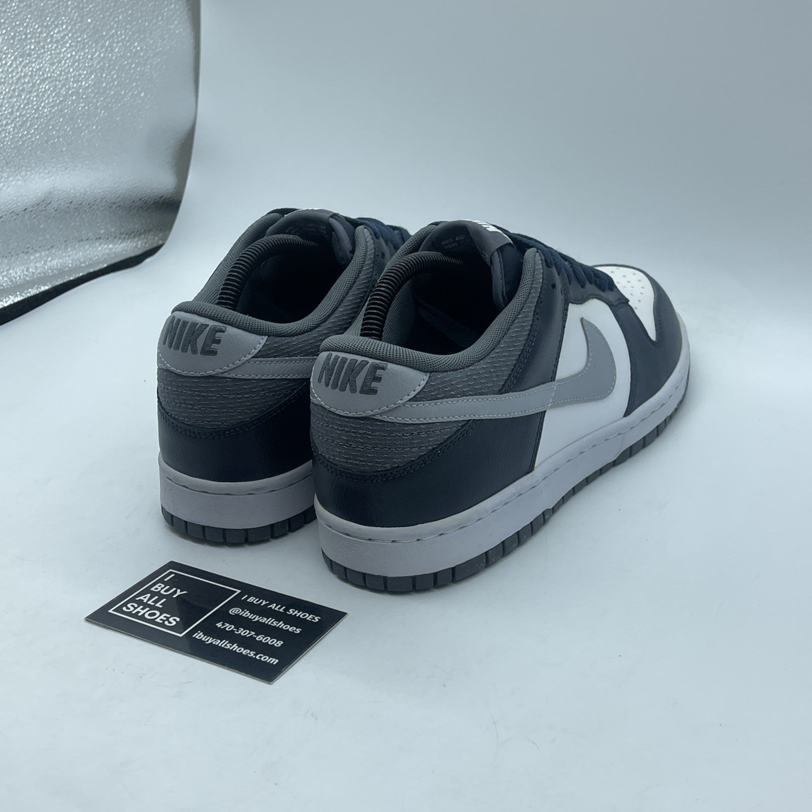 Size 9 - Nike Dunk Low Wolf Grey Light Obsidian Georgetown Youth W (318019-112)