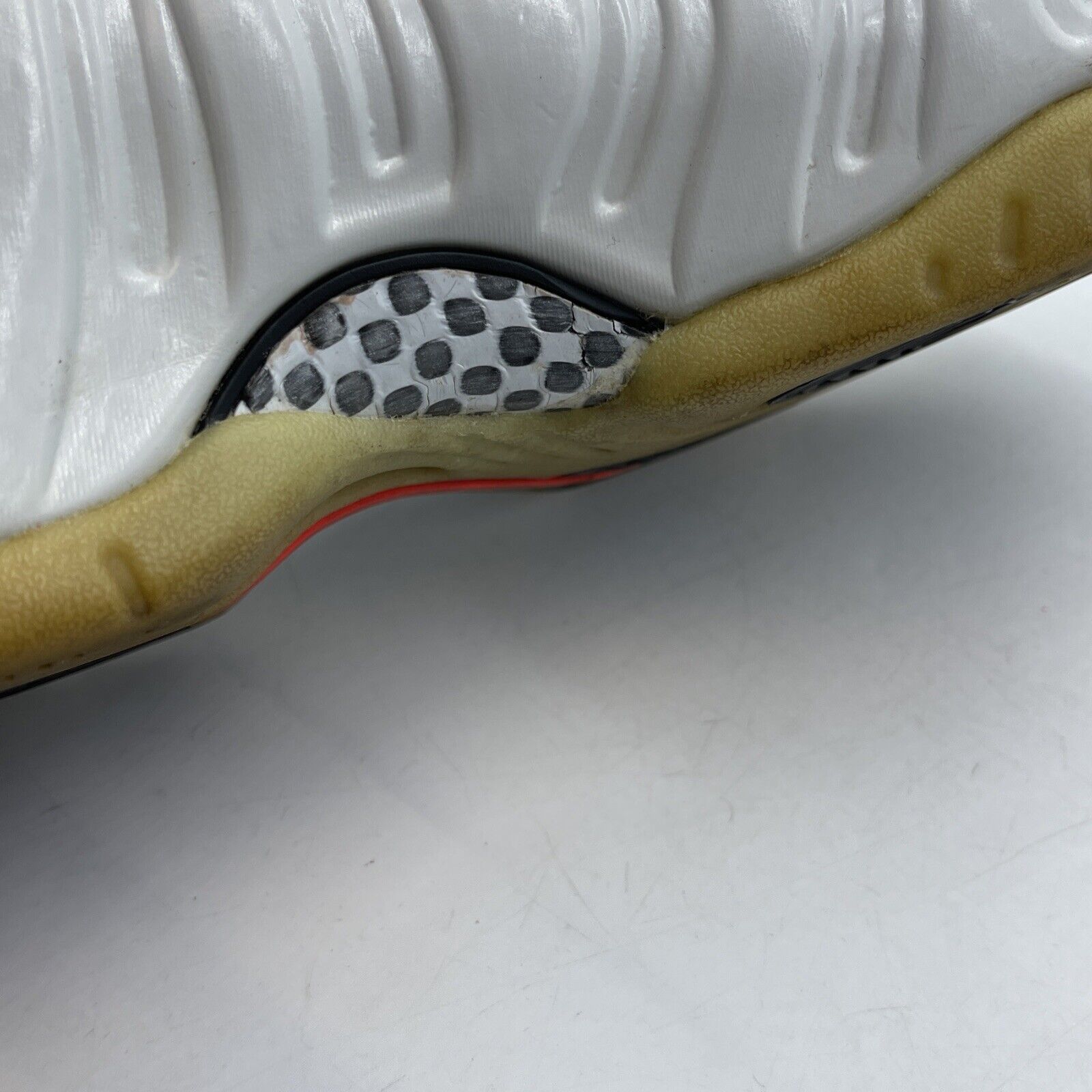 Size 8.5 - Nike Air Foamposite Pro Premium Pure Platinum Leather (616750-003)
