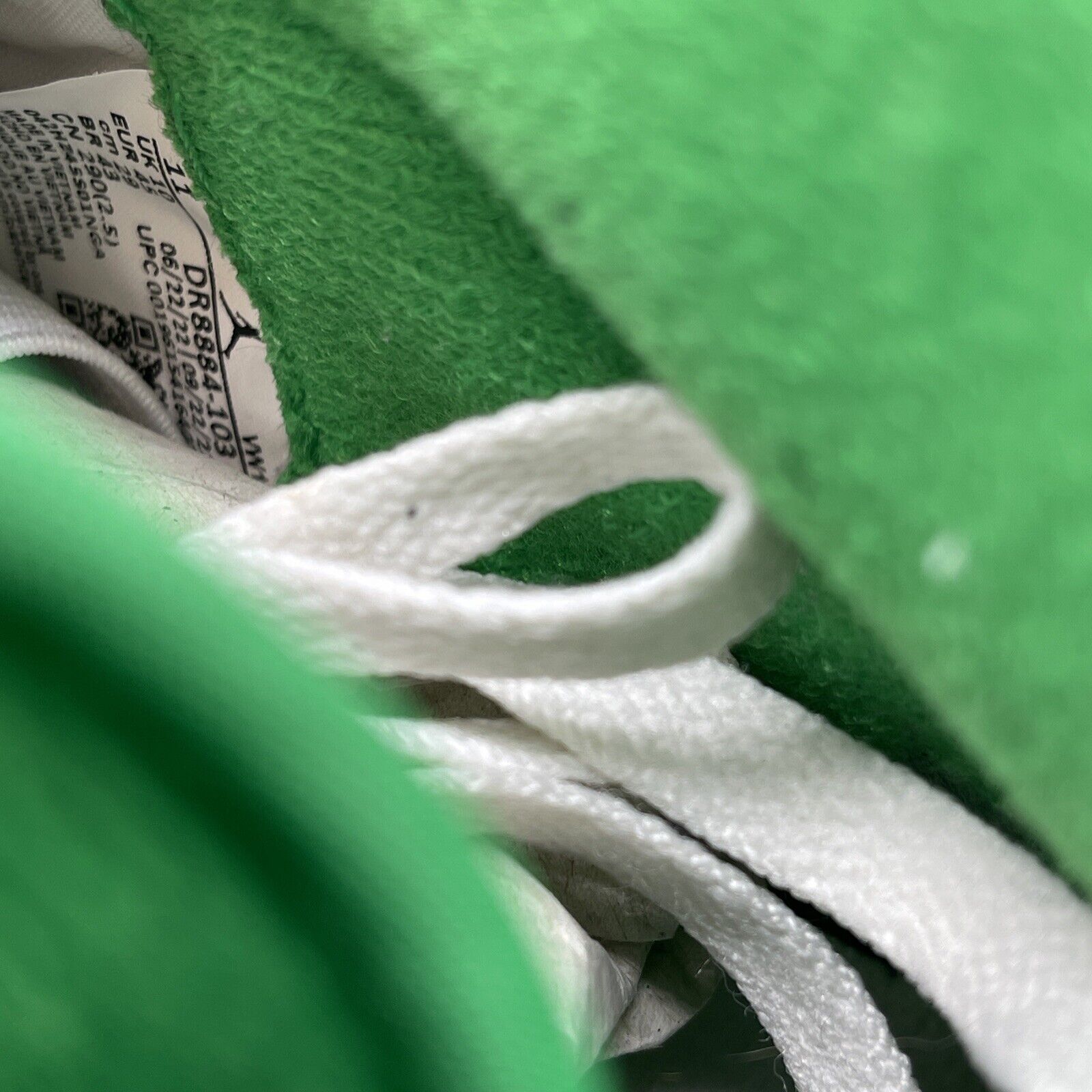 Size 11 - Jordan 2 Retro Lucky Green White Black Leather (DR8884-103)