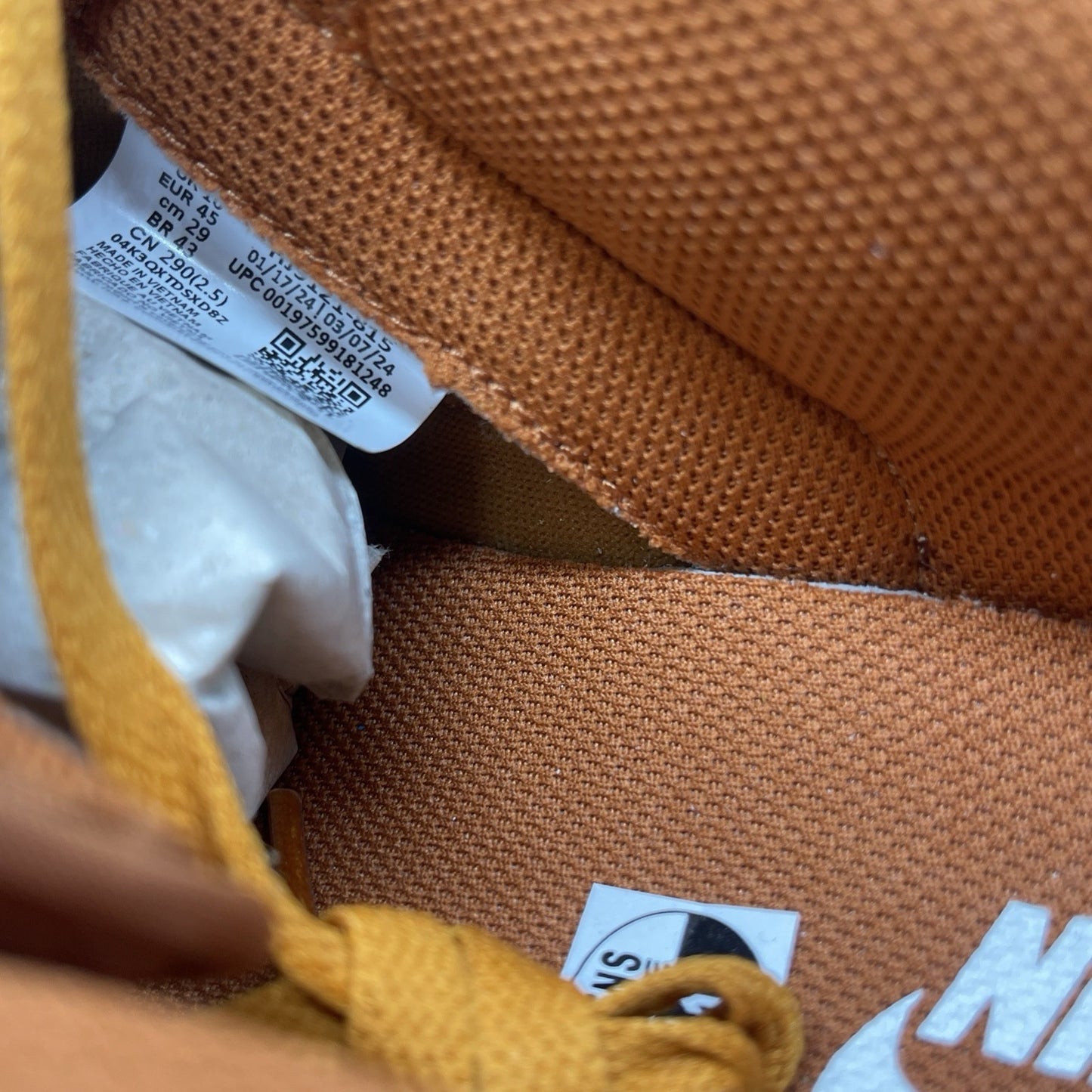 Size 11 - Nike Dunk SE Low Monarch (HJ9121-815)