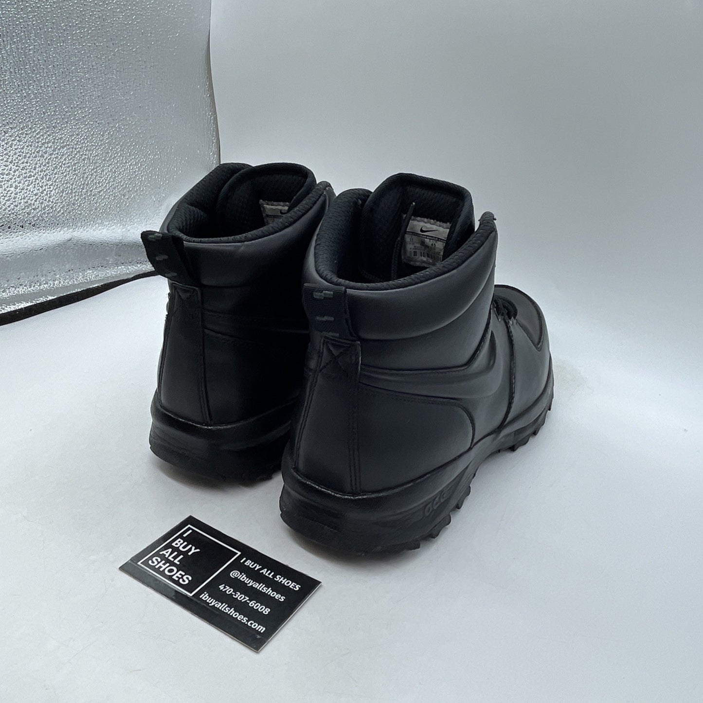 Size 11 - Nike Manoa Leather Black (454350-003)