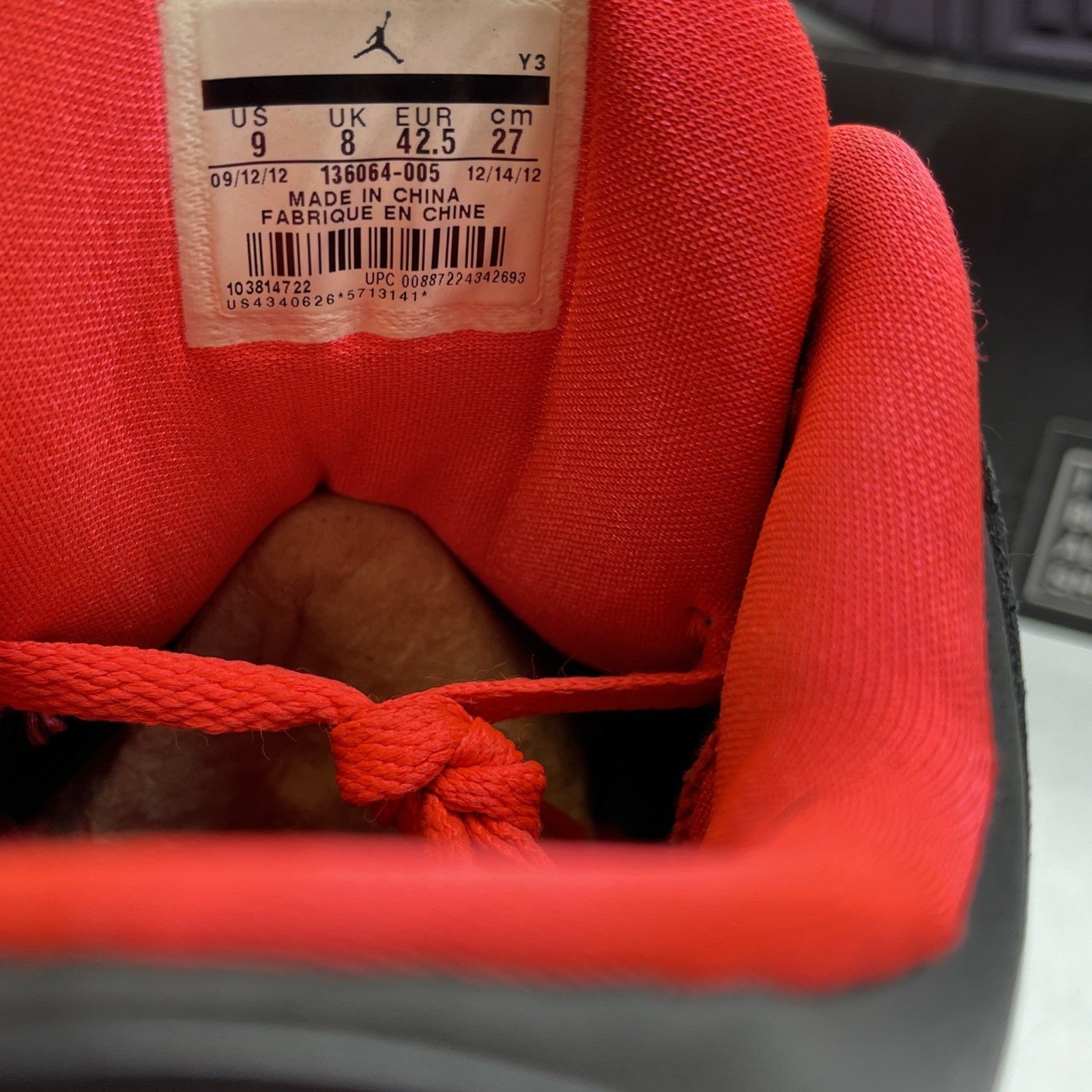 Size 9 - Air Jordan 3 Retro Crimson (136064-005)