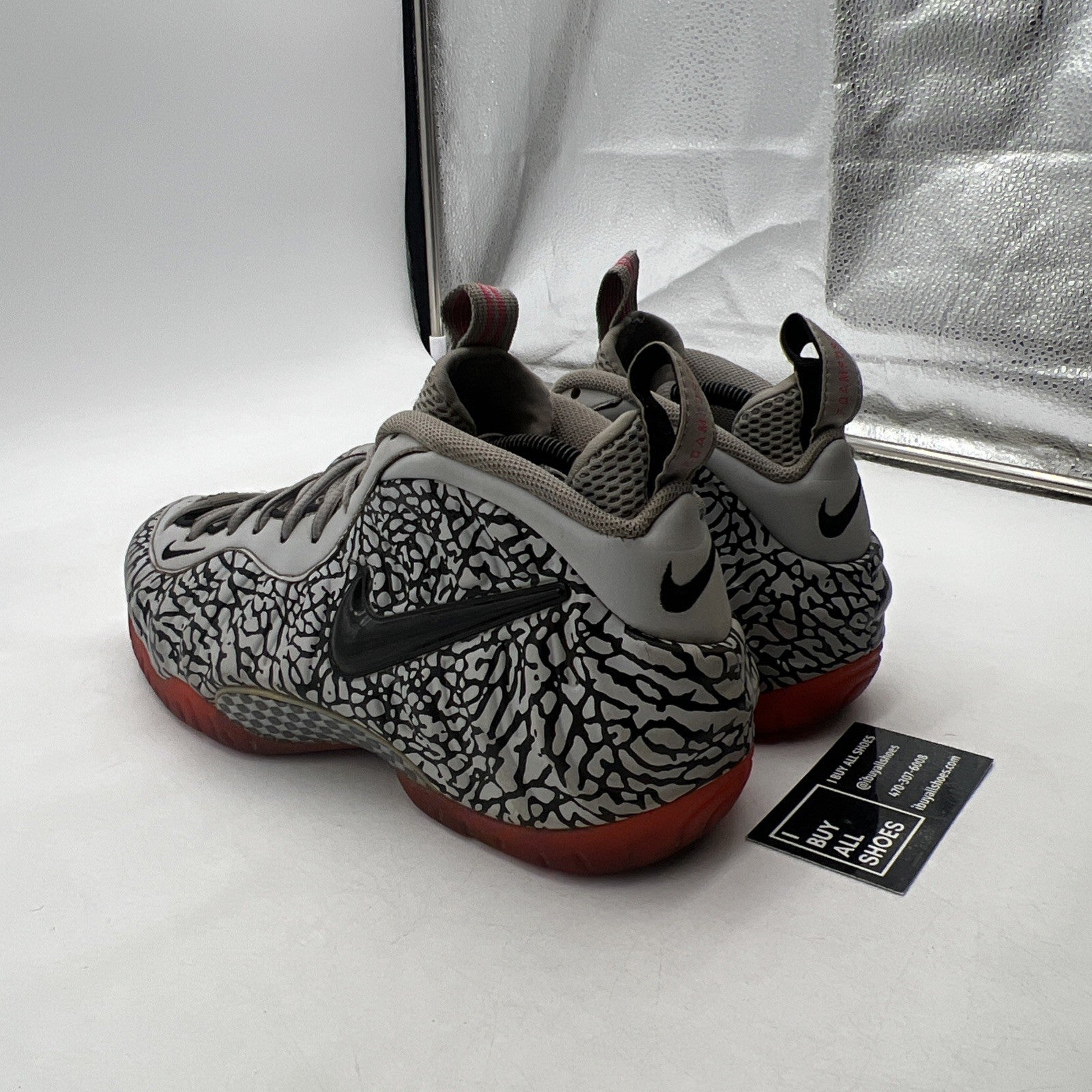 Size 9.5 - Nike Air Foamposite Pro PRM Elephant Print (616750-002)