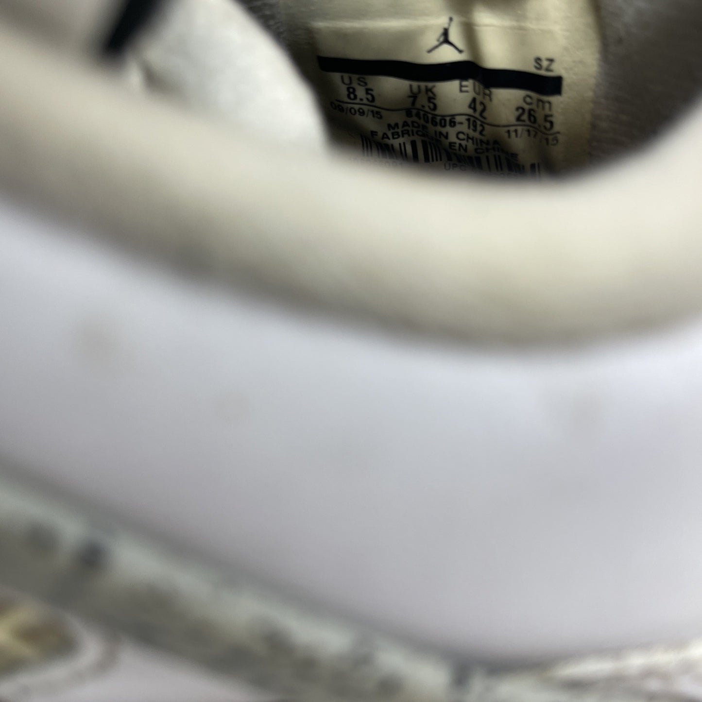 Size 8.5 - Air Jordan 4 Retro OG Mid White Cement (840606-192)