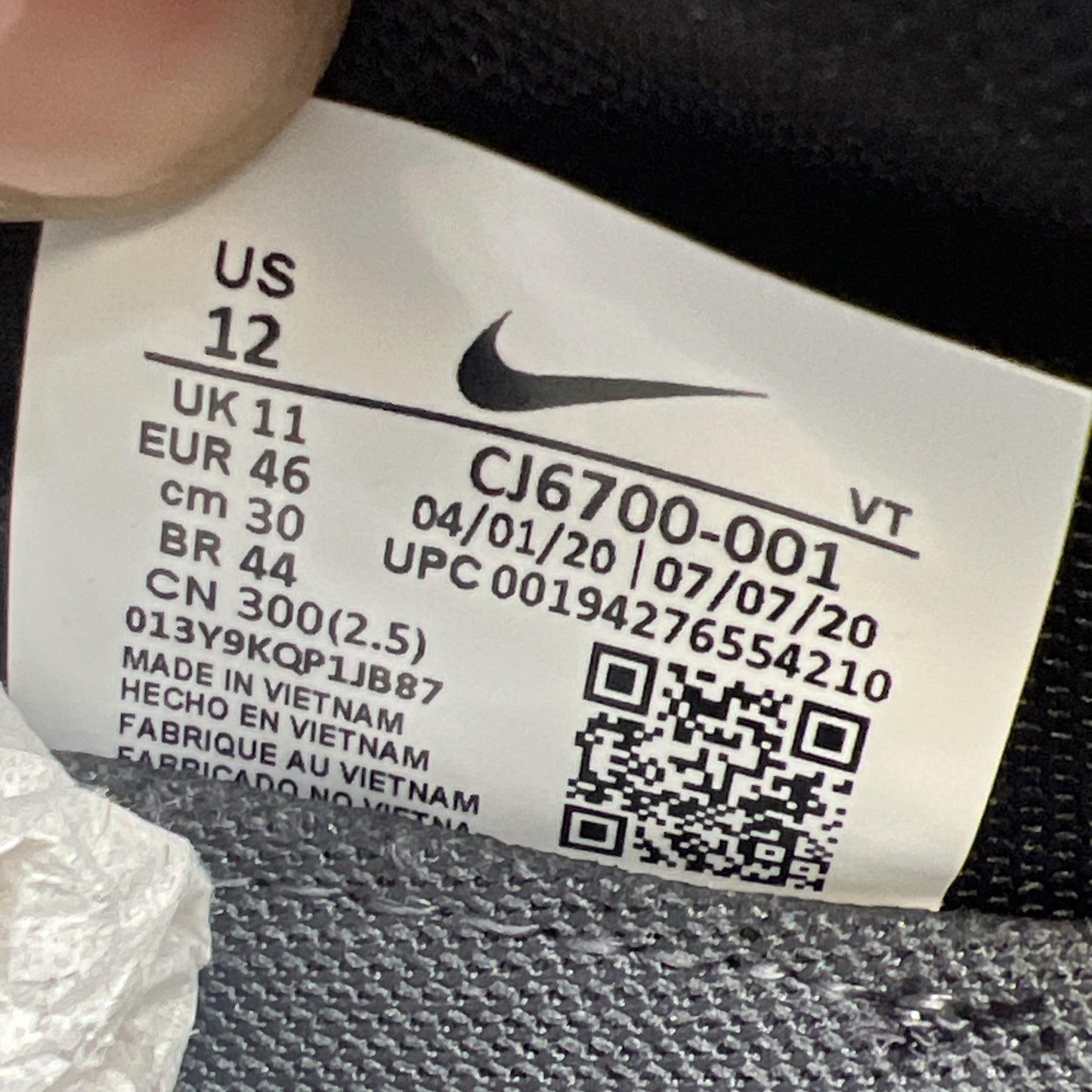 Size 12 - Nike Air Max Zoom 950 Black Metallic Silver (CJ6700-001)
