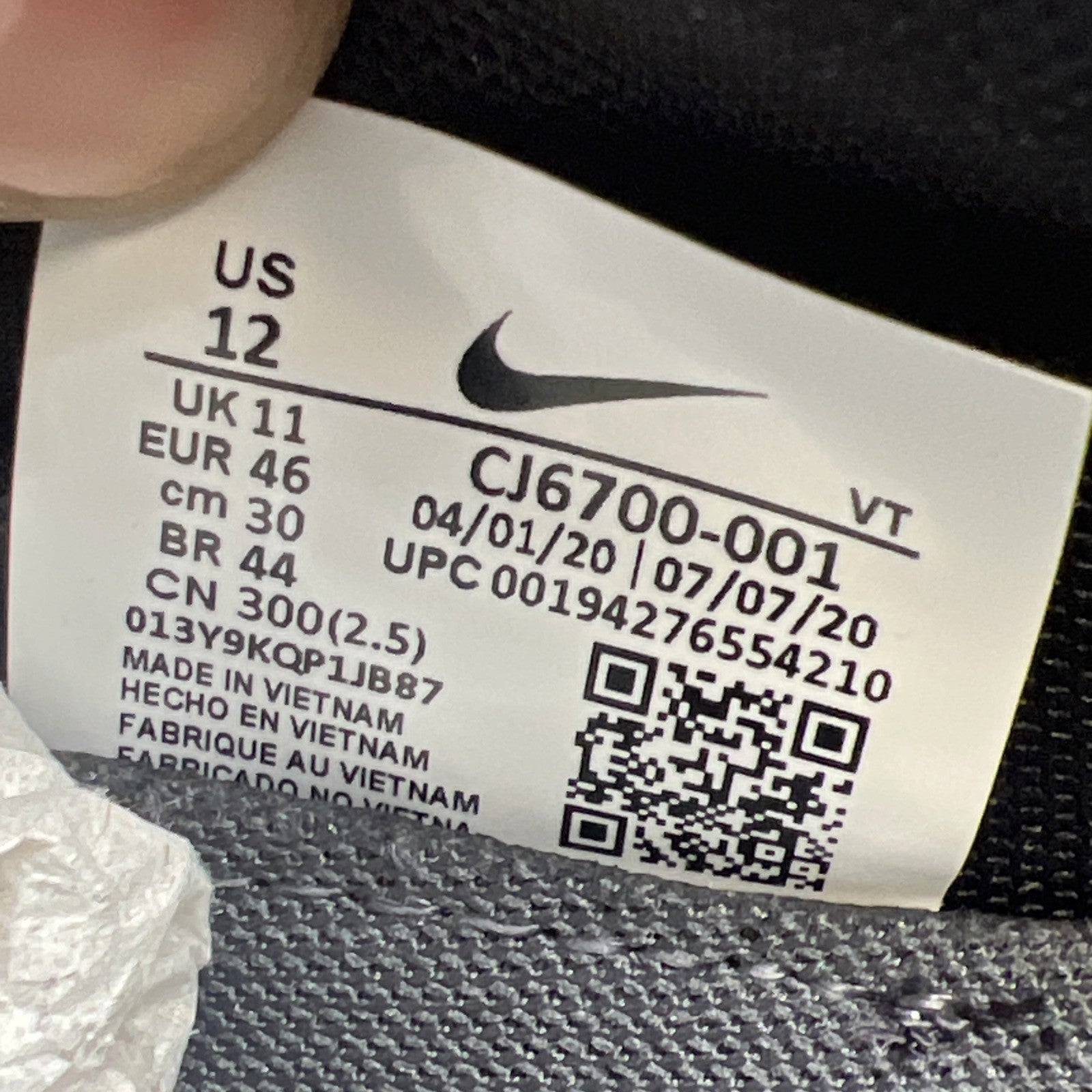 Size 12 - Nike Air Max Zoom 950 Black Metallic Silver (CJ6700-001)