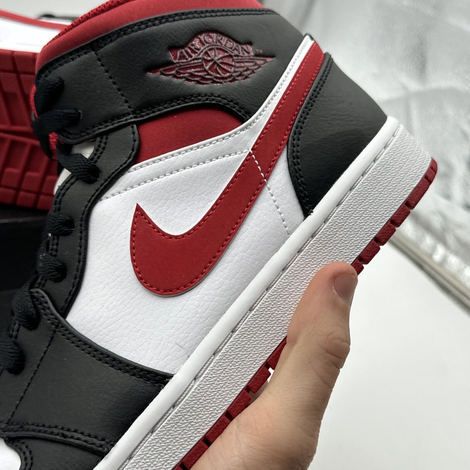 Size 10.5 - Jordan 1 Mid Metallic Red Gym Red Black Suede Leather Mid Blanc OG