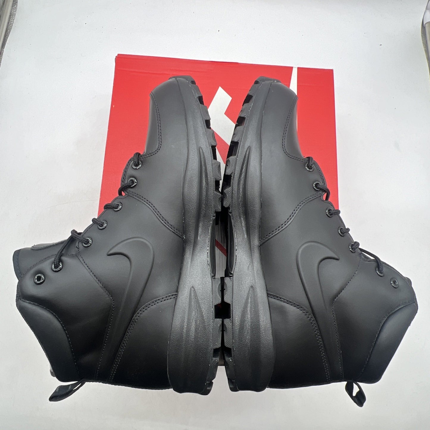 Size 13 - Nike Manoa Leather Black (454350-003)